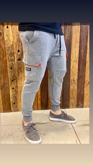 JOGGER BIOTWO GRIS BOLSO CARGO Cod:088142-055