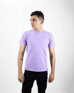 REMERA NY BASICA LILA OSCURO MASC 239NYB031616