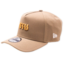 GORRA NEW ERA STU SKATEBOARDING BEIGE STV23BON004