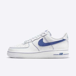 CALZADO NIKE AIR FORCE 01 07 LV8 LOGO AZUL