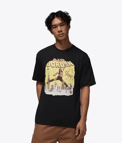 REMERA NIKE COMIC GRAPHIC SLEEVE T-SHIRT