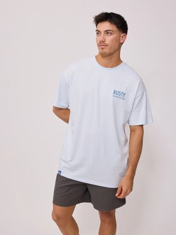 REMERA RUSTY RAEL MASC CELESTE