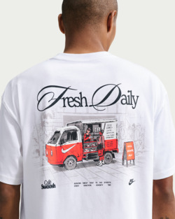 REMERA NIKE TEE CAFÉ SWOOSH VAN